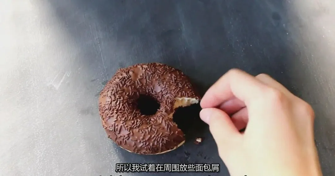 图片[3]-暗黑系和氛围感美食摄影布光造型入门工作坊教程-中英字幕