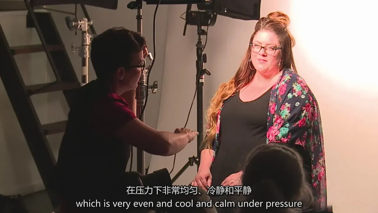 图片[7]-Stacy Pearsall - 利用肢体语言和光影打造强有力的人像-中英字幕