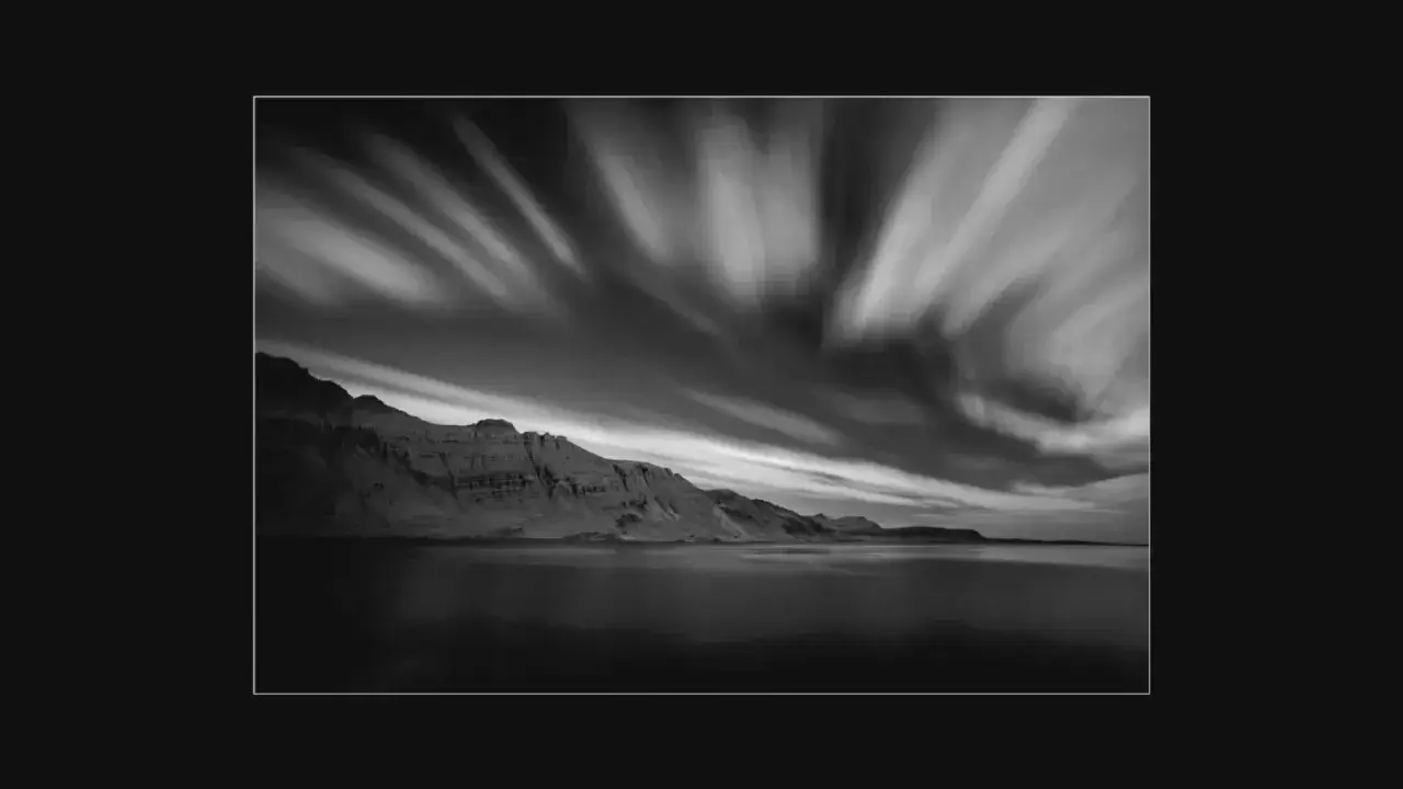 图片[9]-摄影师 Cole Thompson 专注于黑白摄影的深刻艺术的理由-中英字幕