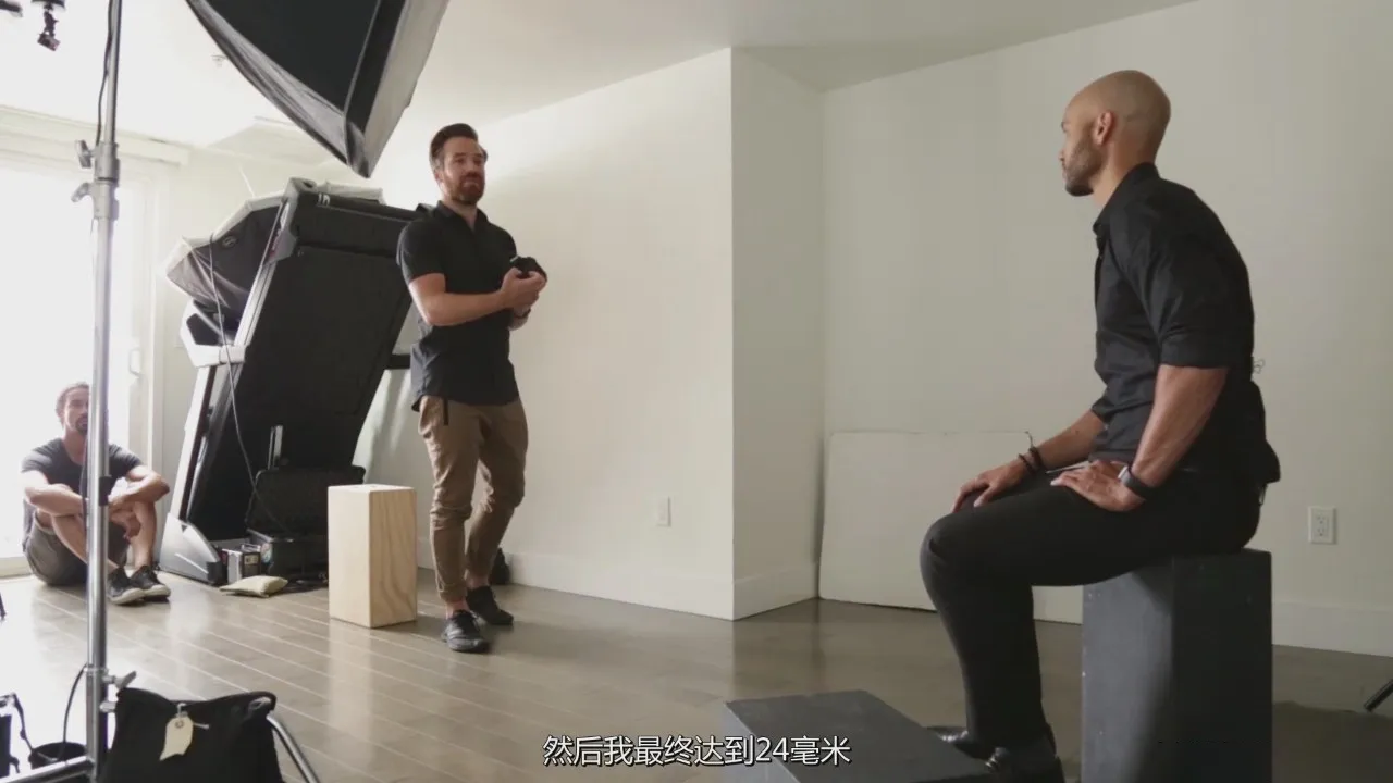 图片[3]-摄影师Felix Kunze小型工作室人像摄影布光设置教程-中英字幕
