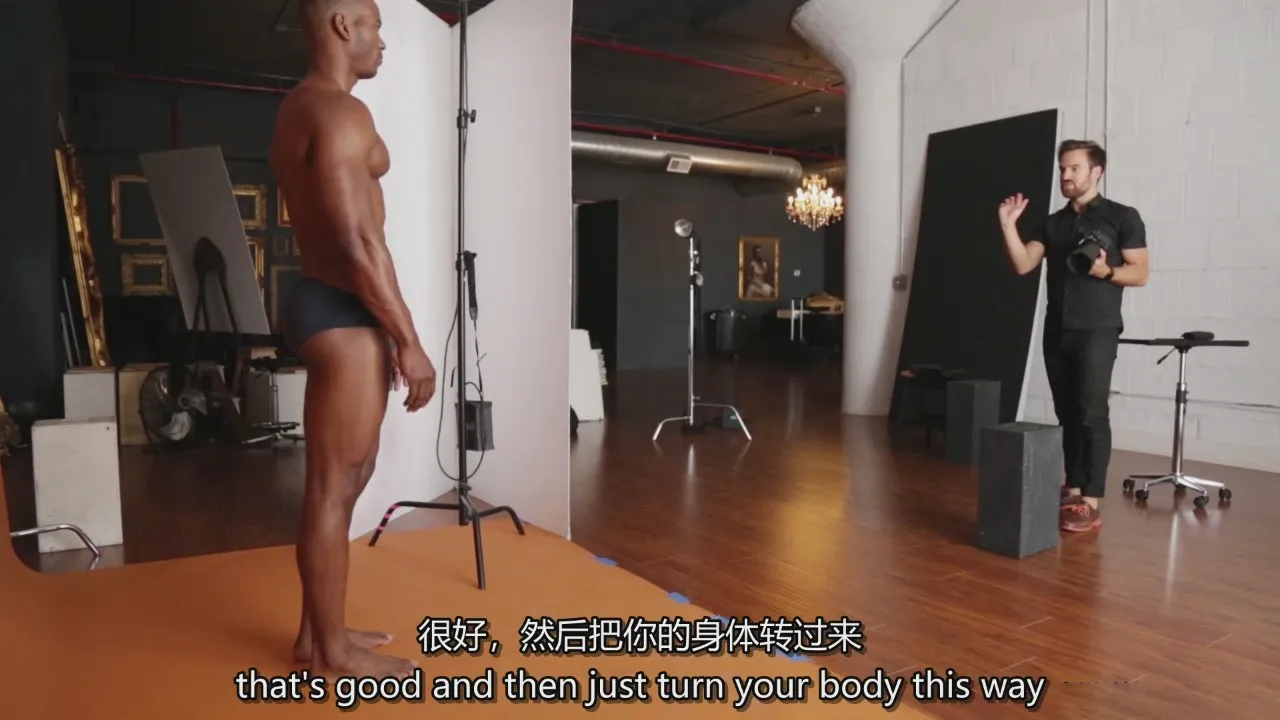 图片[3]-摄影师Felix Kunze两盏灯叠加光线情绪人像布光教程-中英字幕