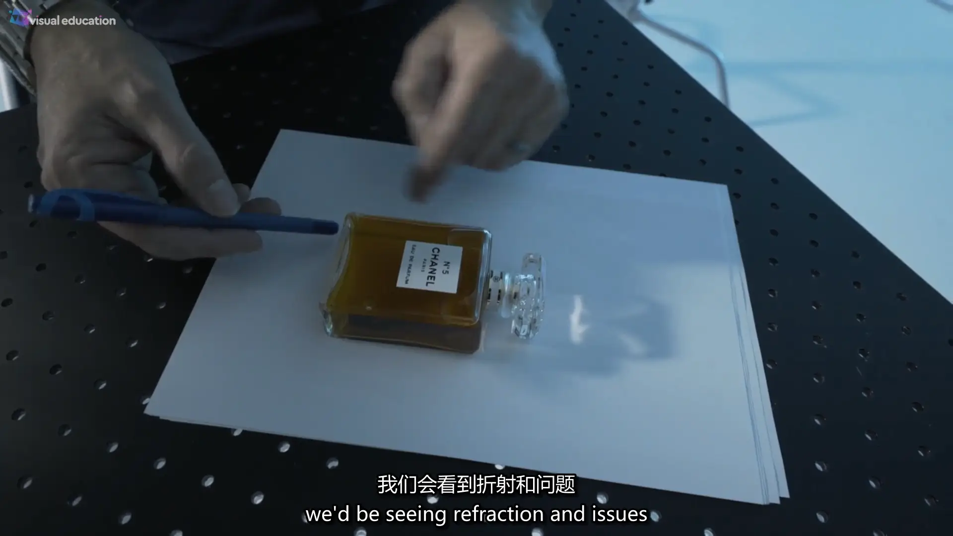 图片[3]-Karl Taylor - 化妆品摄影之香奈儿香水产品摄影布光教程-中英字幕