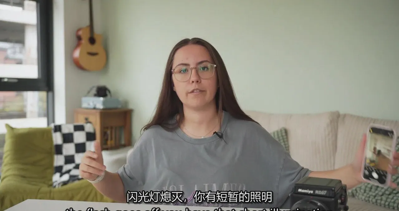 图片[2]-肖像摄影师Sophia Carey人像布光摄影棚灯光入门教程-中英字幕