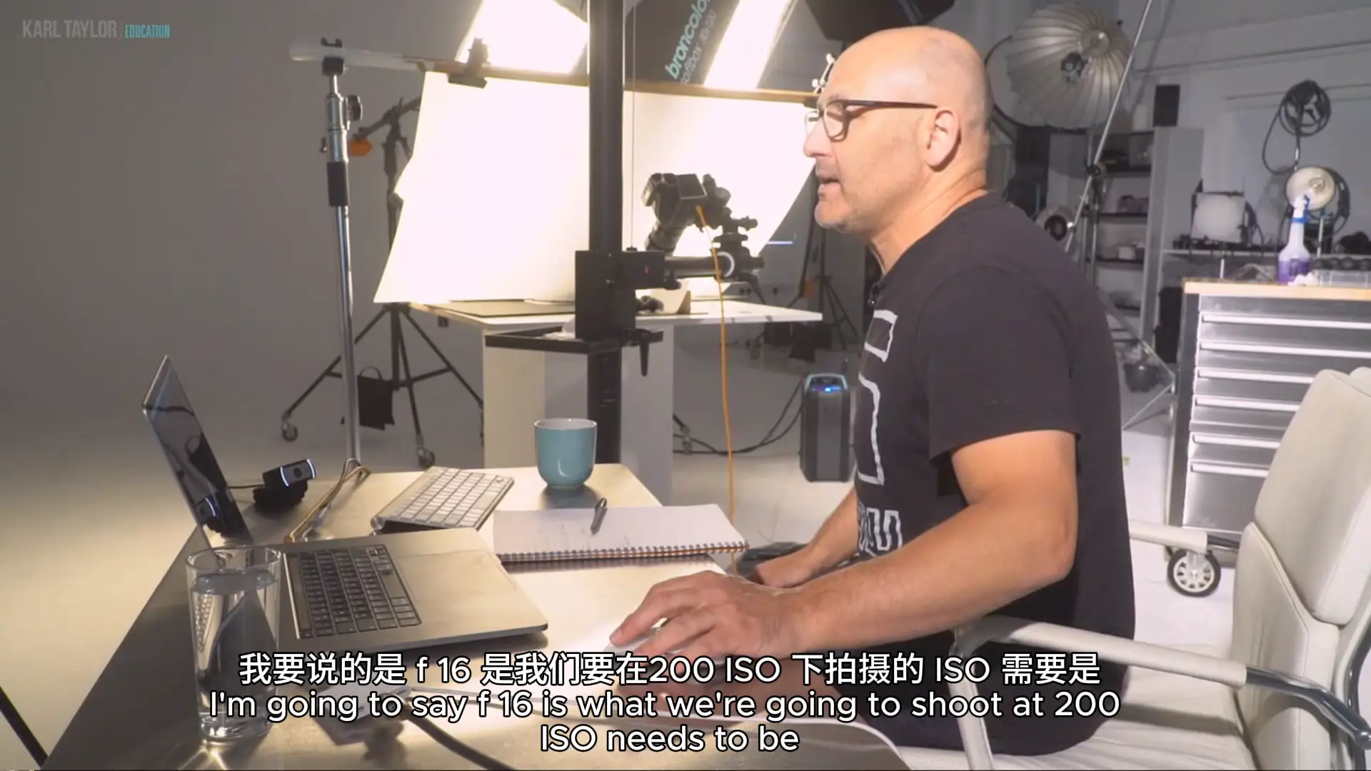 图片[2]-卡尔·泰勒 Karl Taylor 聚焦小型化妆品布光教程-中英字幕-美夕摄影