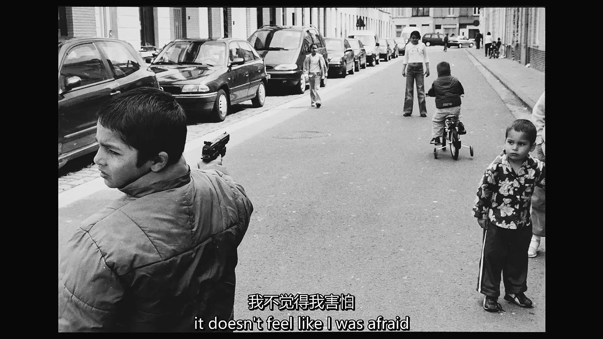 图片[2]-MagnumPhotos–玛格南Bieke Depoorter亲密感和偶遇摄影教程-中英字幕