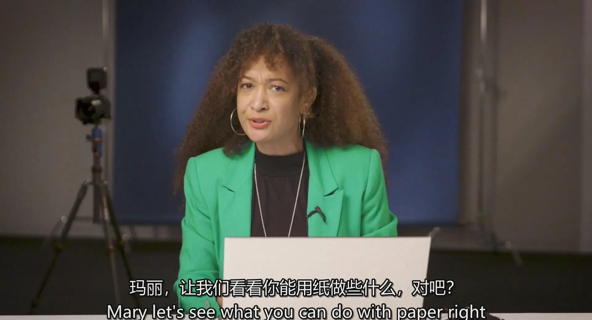 图片[3]-KelbyOne – Mary Bel用日常材料拍摄创意时尚肖像教程-中英字幕