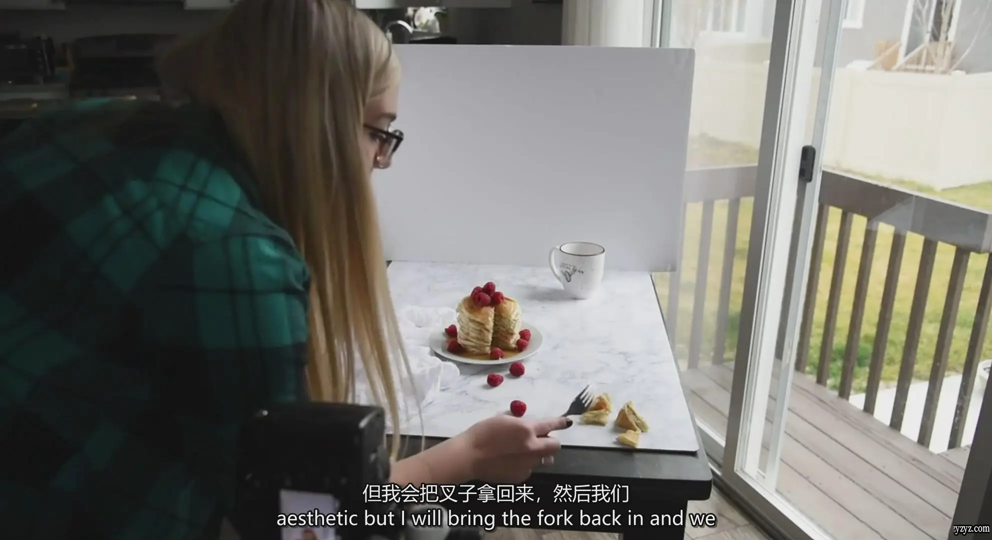 图片[9]-Tabitha Park 如何拍摄明亮通透的美食布光造型摄影教程-中英字幕-美夕摄影