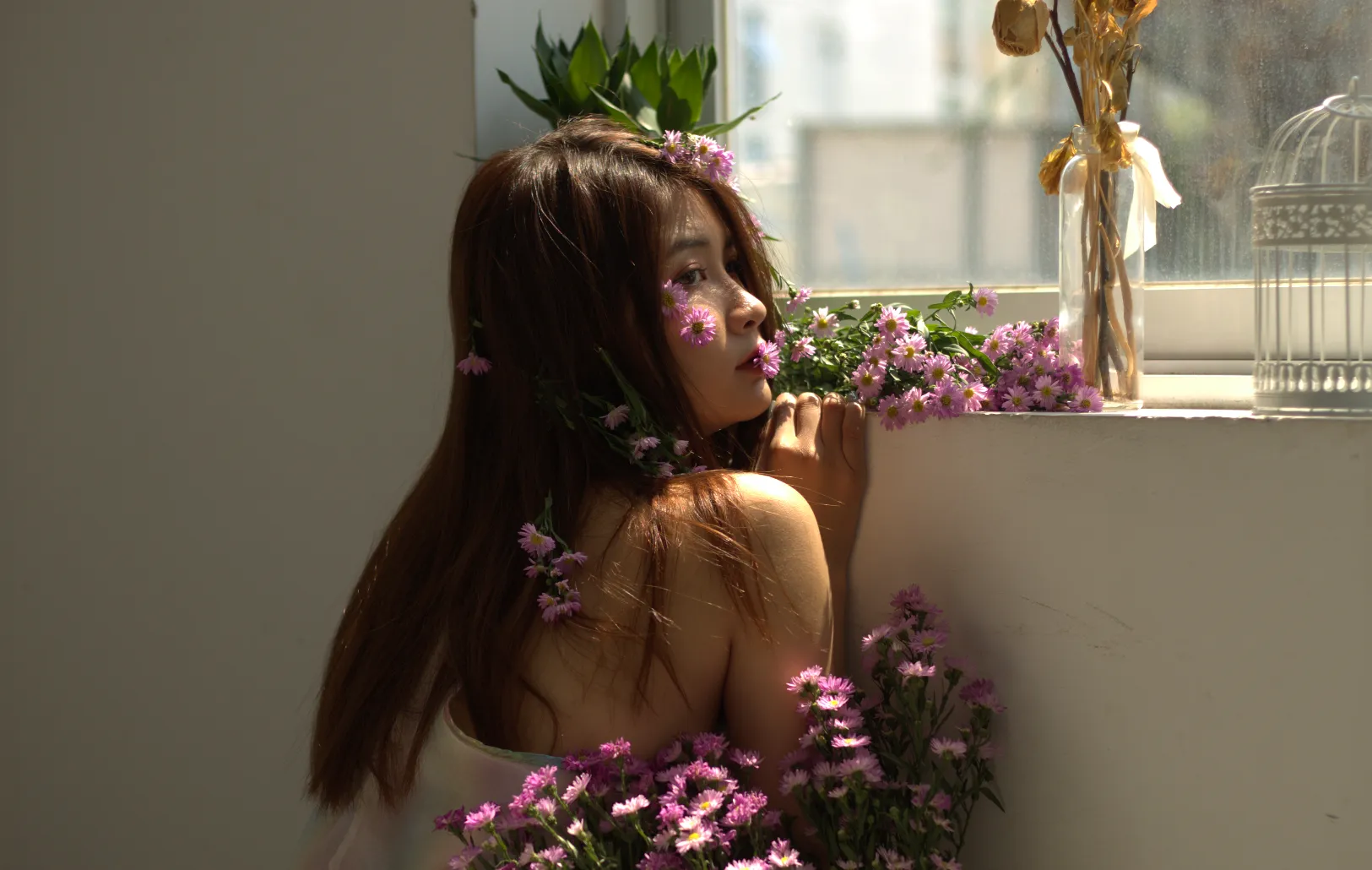 10张窗边雏菊美人RAW原图CR2格式人像精修调色练习素材-美夕摄影